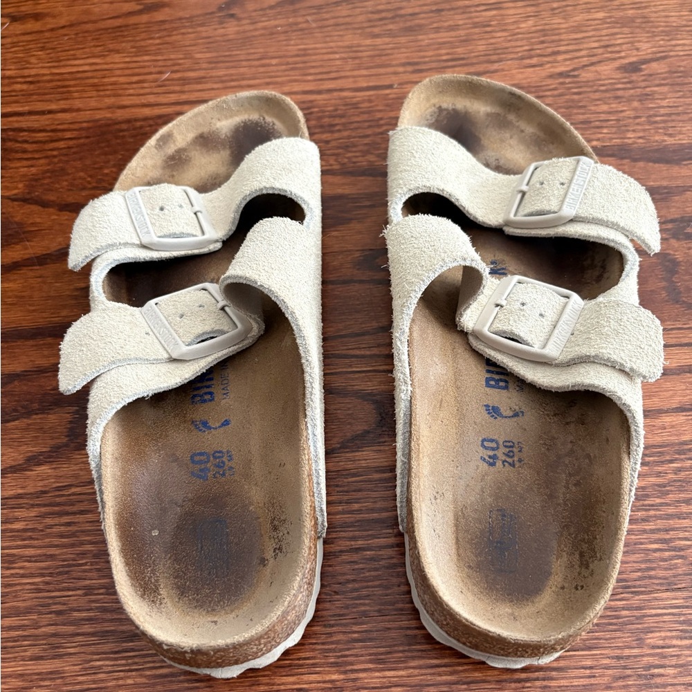 Birkenstock Arizona women’s soft footbed sandal size 9 / 40